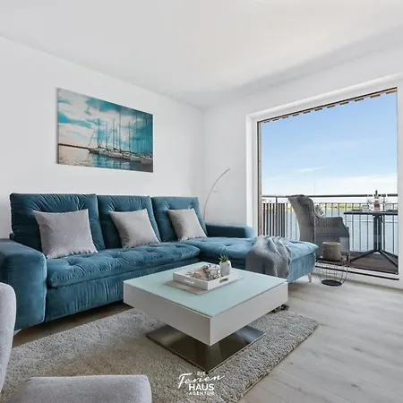 Blue Horizon Apartment